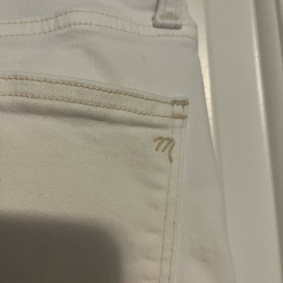 MADEWELL Classic Straight Jean in Tile White. Size 27 - Picture 8 of 9